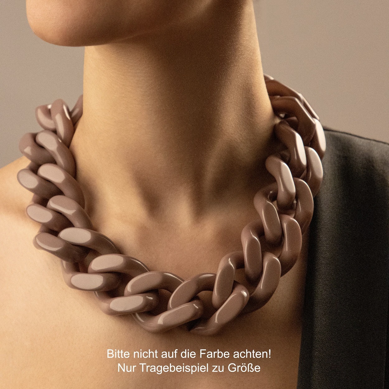 Kette, Big flat chain, pearl marble, Vanessa Baroni
