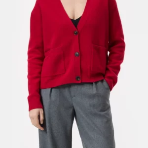 Cardigan in Chili Pepper Red, Closed,