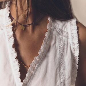 Bluse LOUISE in White, XIRENA x Léa Meylan