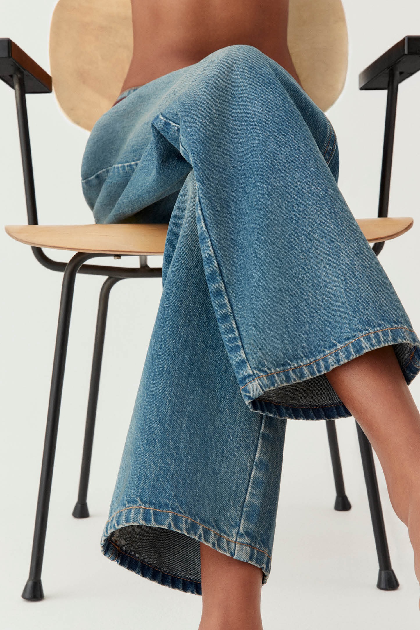 Bernie Relaxed Jeans In Washed Blue, VICTORIA BECKHAM,