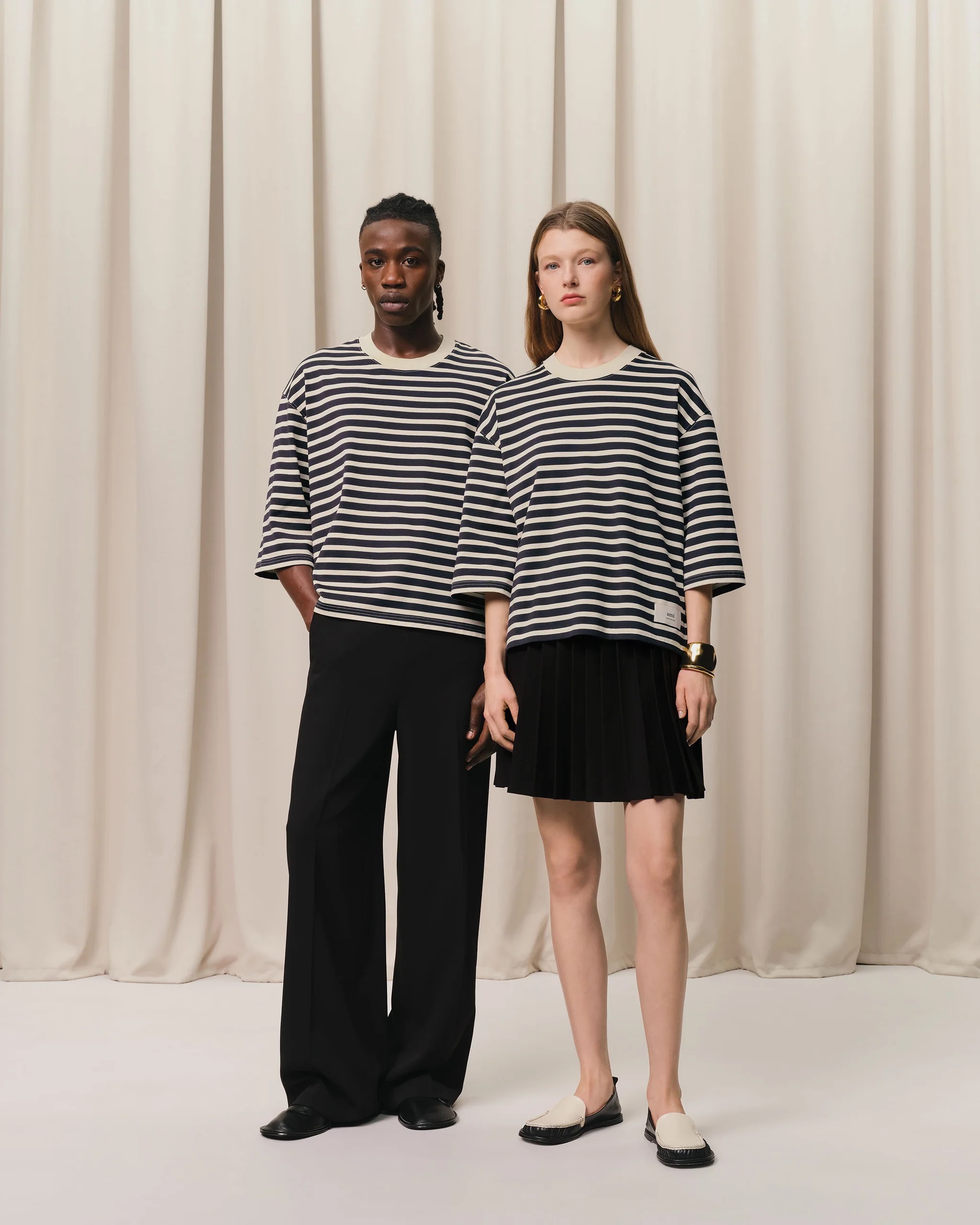 T-Shirt mit Streifen in Navy, AMI PARIS