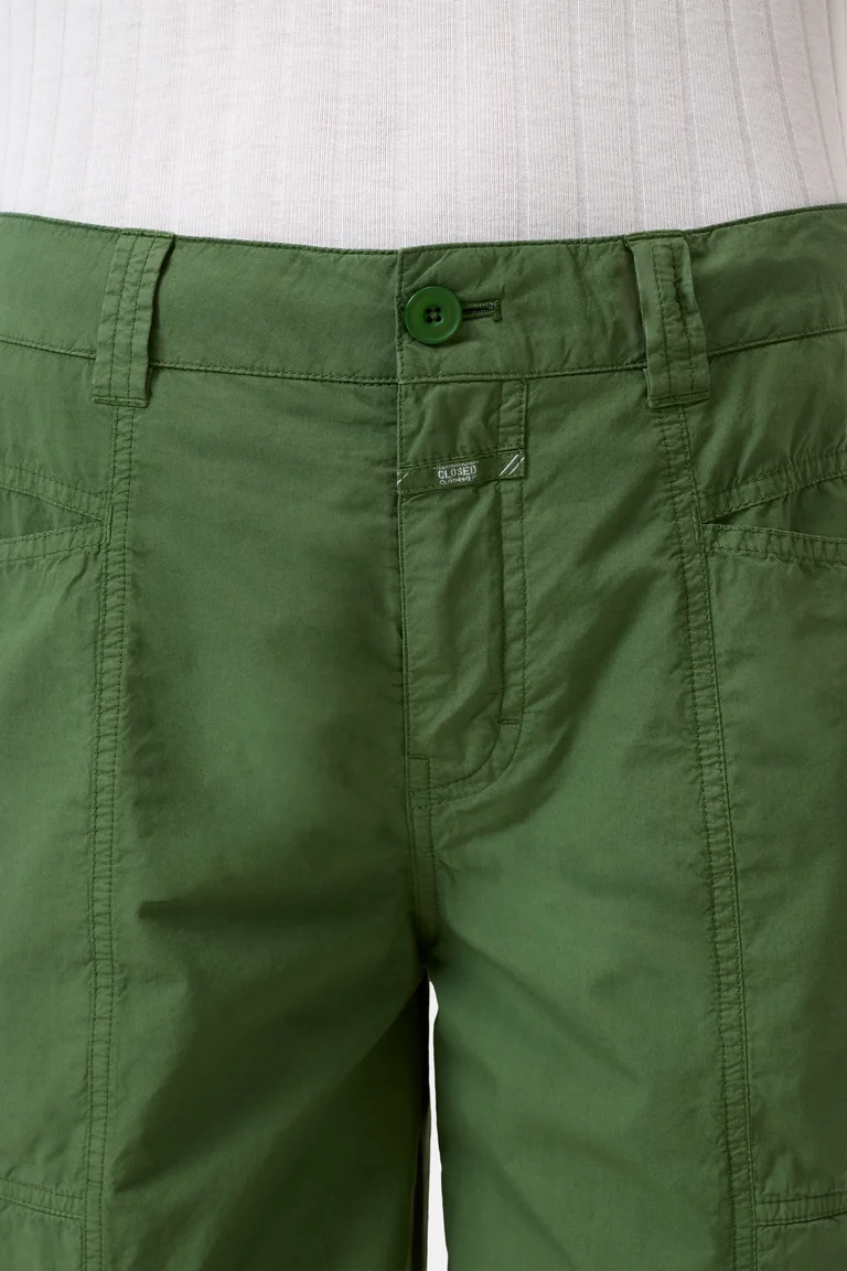 Hose Cali-X in Matcha Green