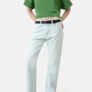 Cropped T-Shirt in Matche Green