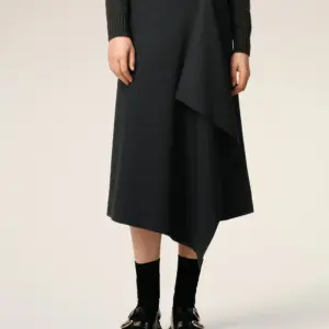 Midi-Wickelrock in Black, AMI PARIS