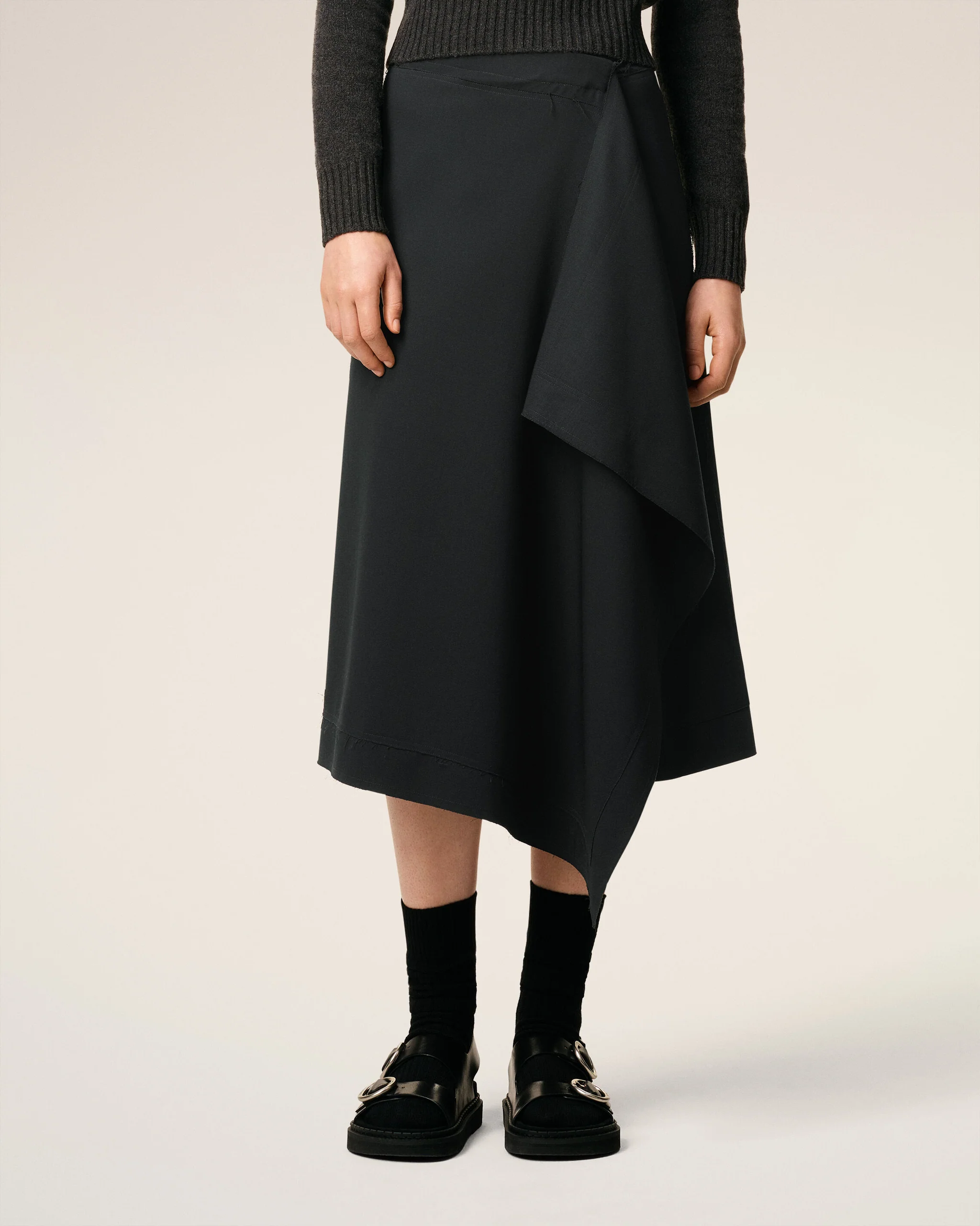 Midi-Wickelrock in Black, AMI PARIS