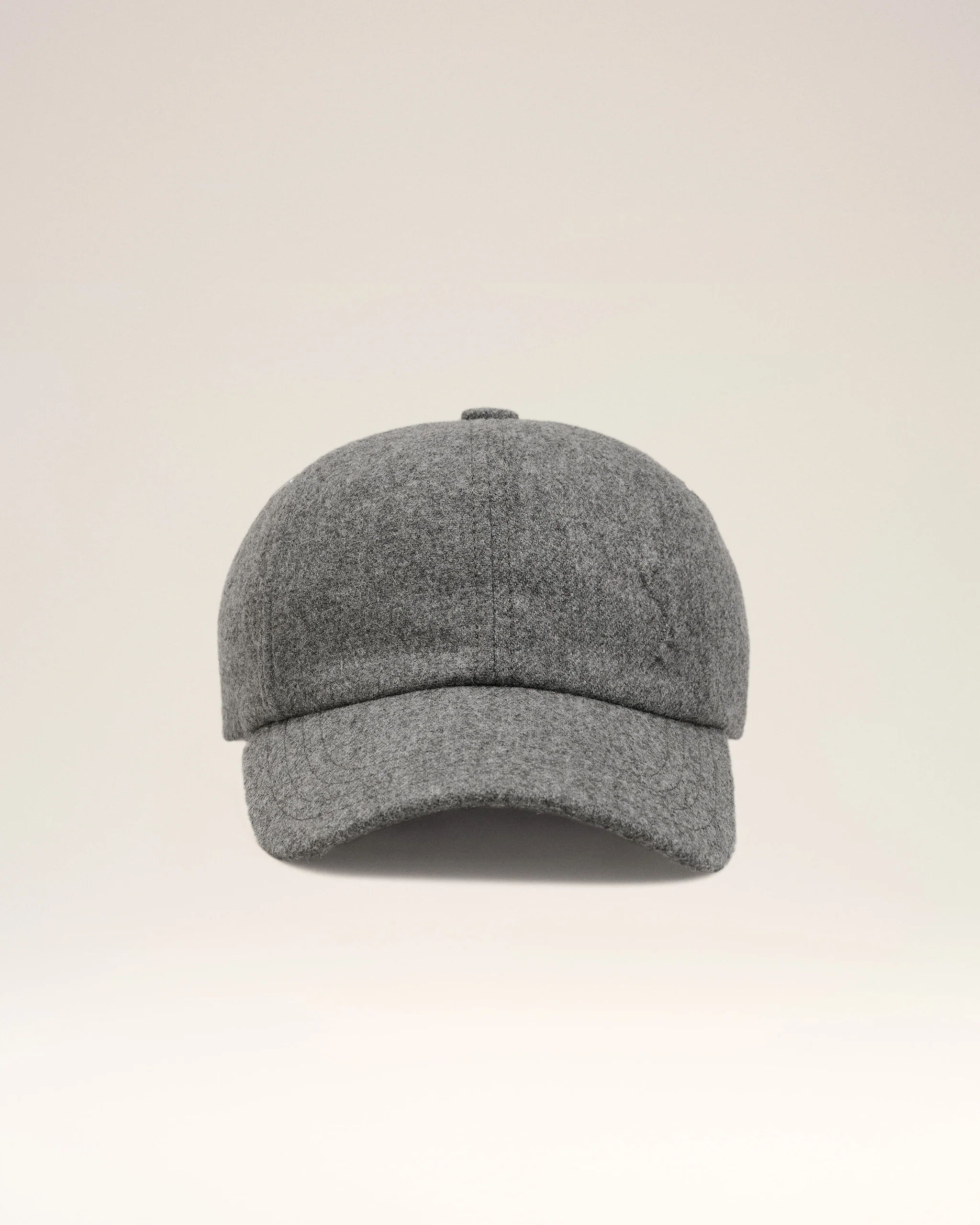 Kappe AMI DE COEUR in Grey, AMI PARIS