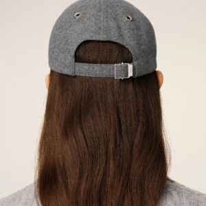 Kappe AMI DE COEUR in Grey, AMI PARIS