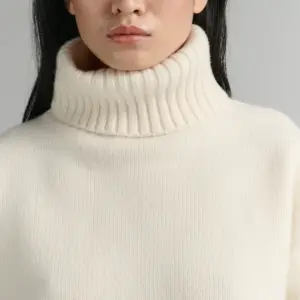 Heavy Turtle in Cream, RHEA