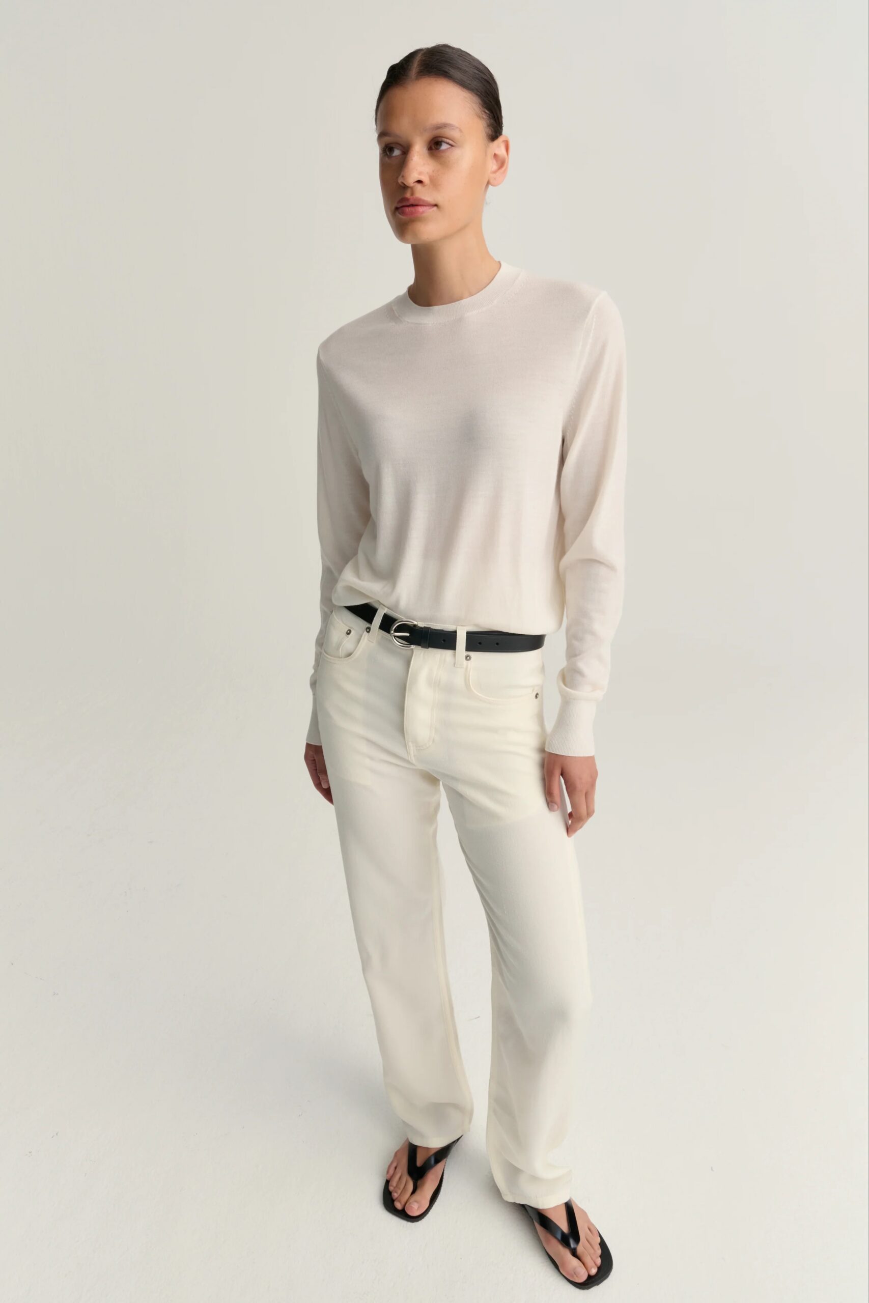 Crewneck in Off White, RHEA,