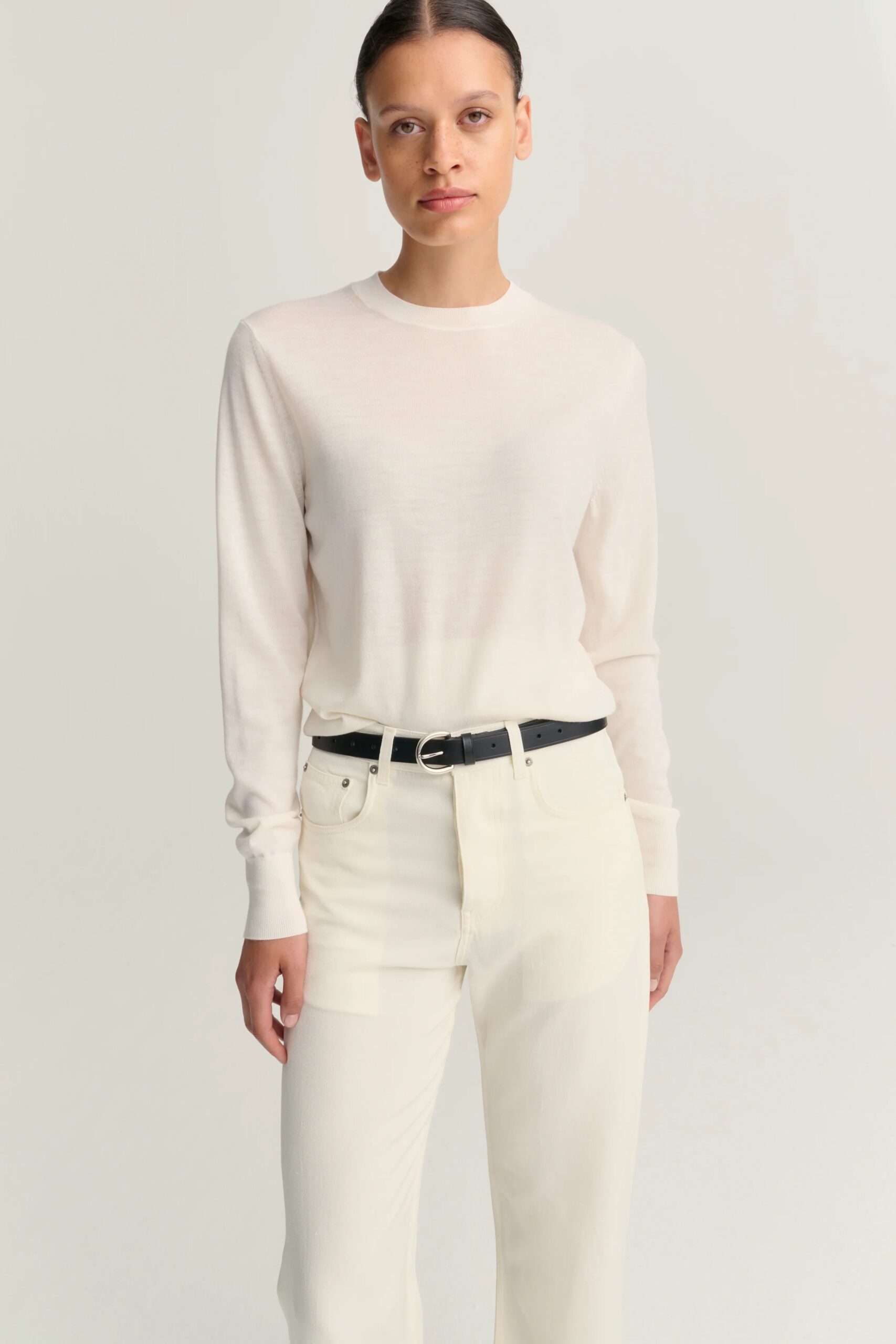 Crewneck in Off White, RHEA,