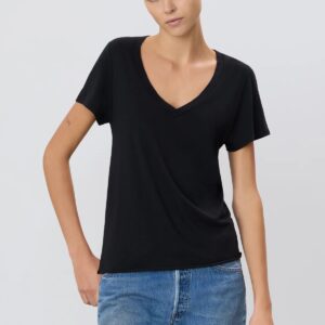 T-Shirt Deep V-Neck in Ivory, Éterne, #CHLOE062