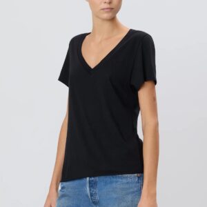 T-Shirt Deep V-Neck in Ivory, Éterne, #CHLOE062