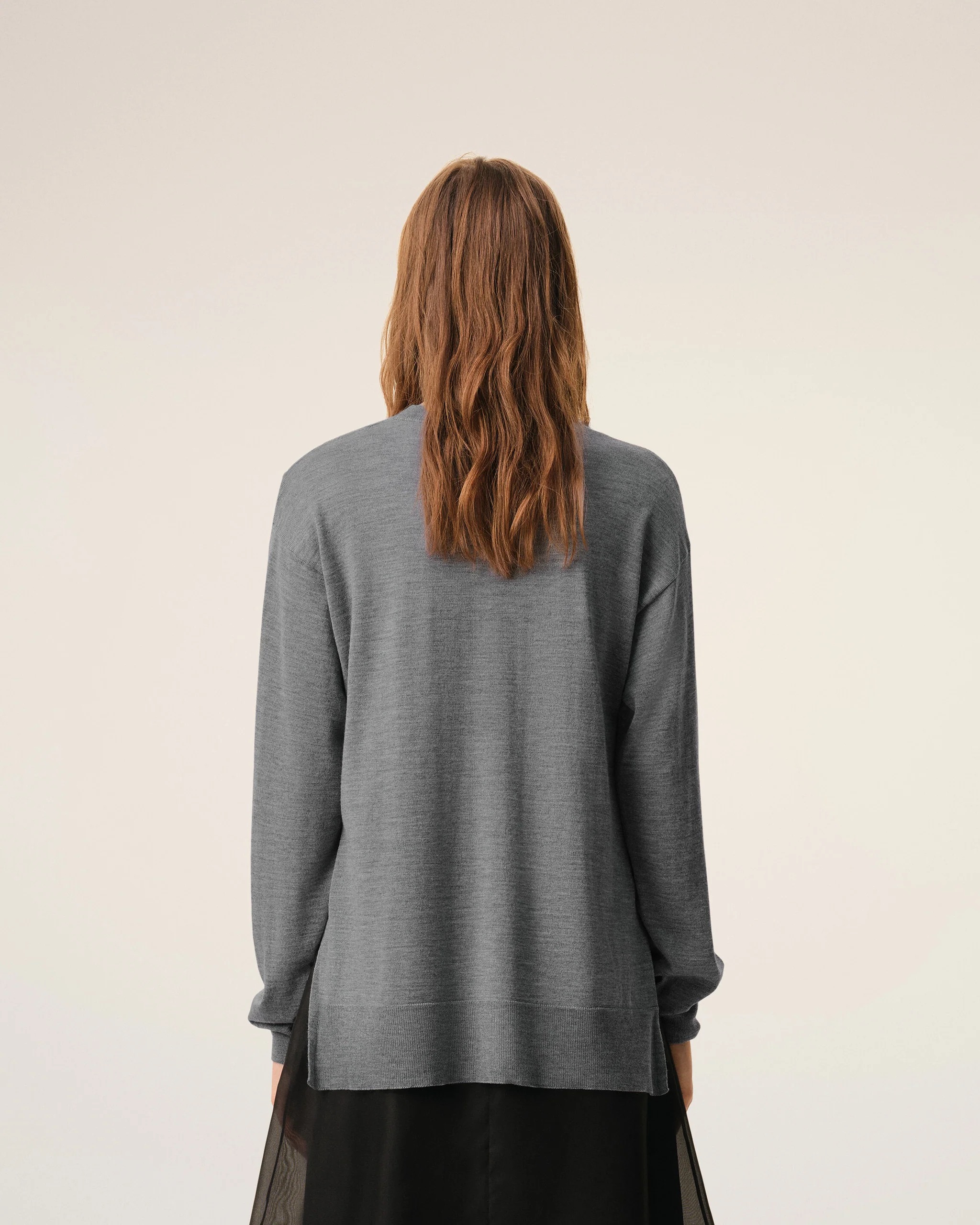 Dünner Pullover in Grau, AMI PARIS
