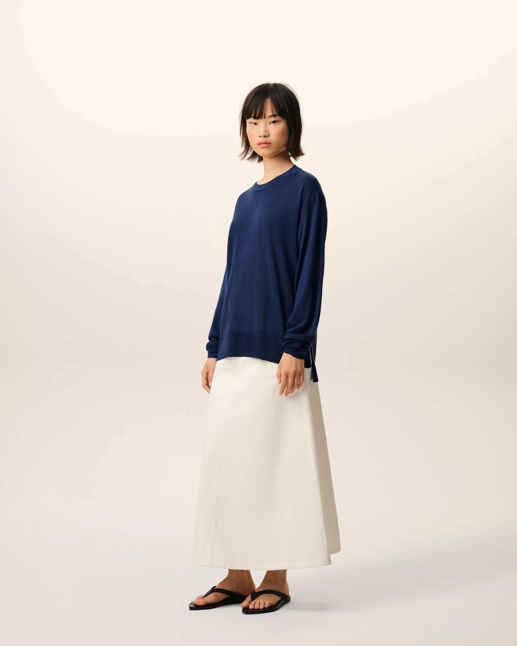 Dünner Pullover in Blau, AMI PARIS