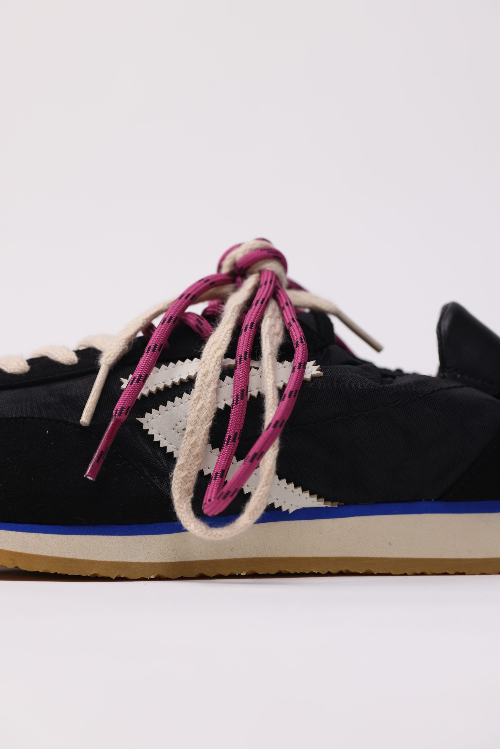 Sneaker PANTHER in Black, PURAAI