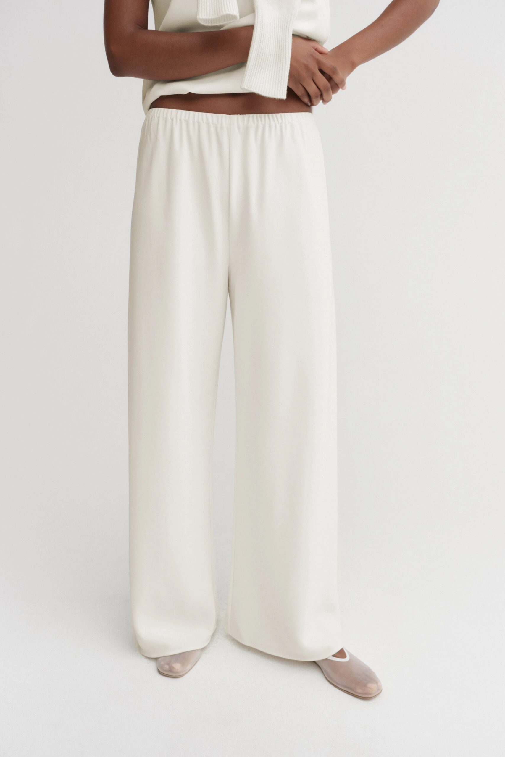Hose BEA Crepe in Cream, ALMADA Label,