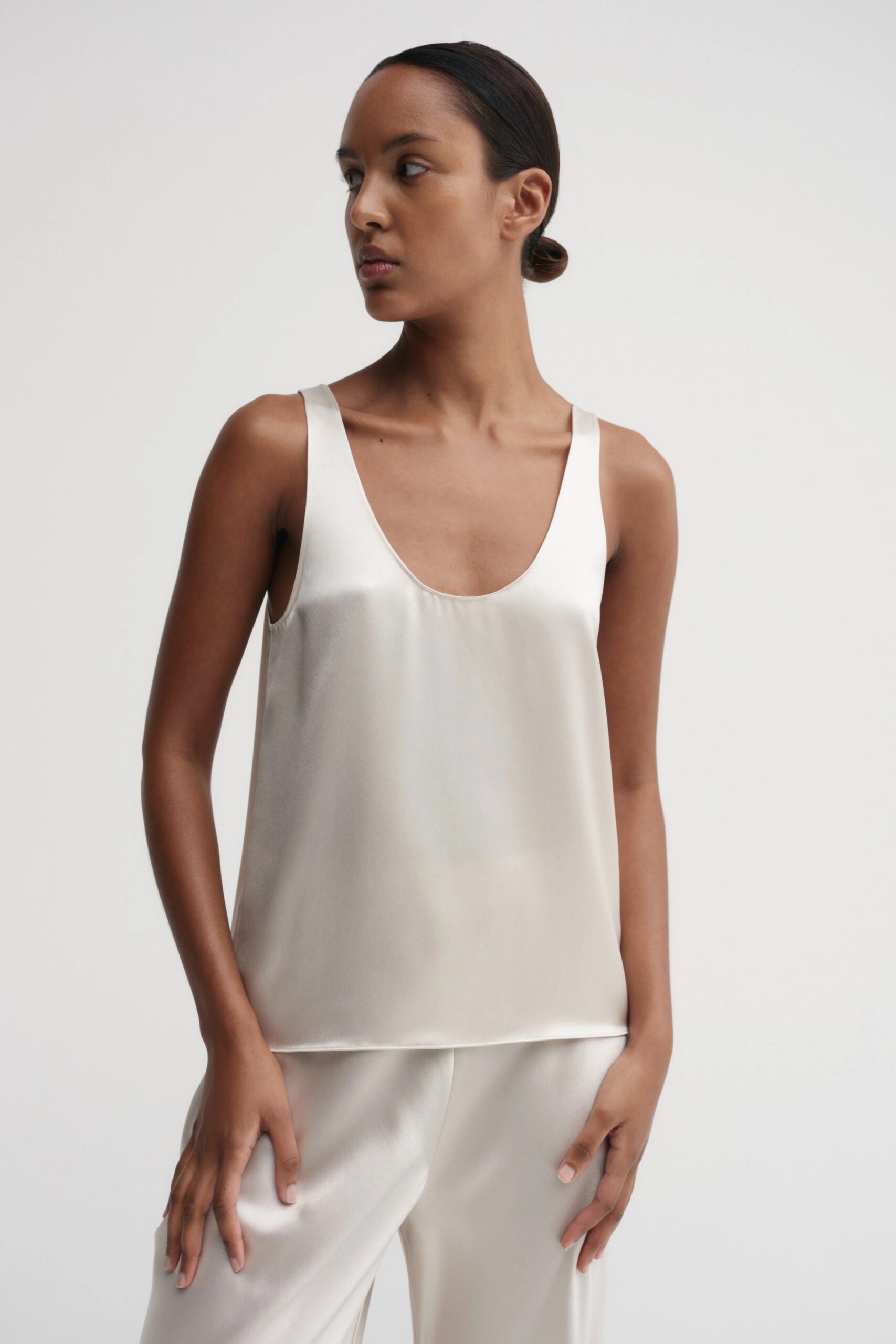 Satin-Top ROMY in Pearl, ALMADA Label,
