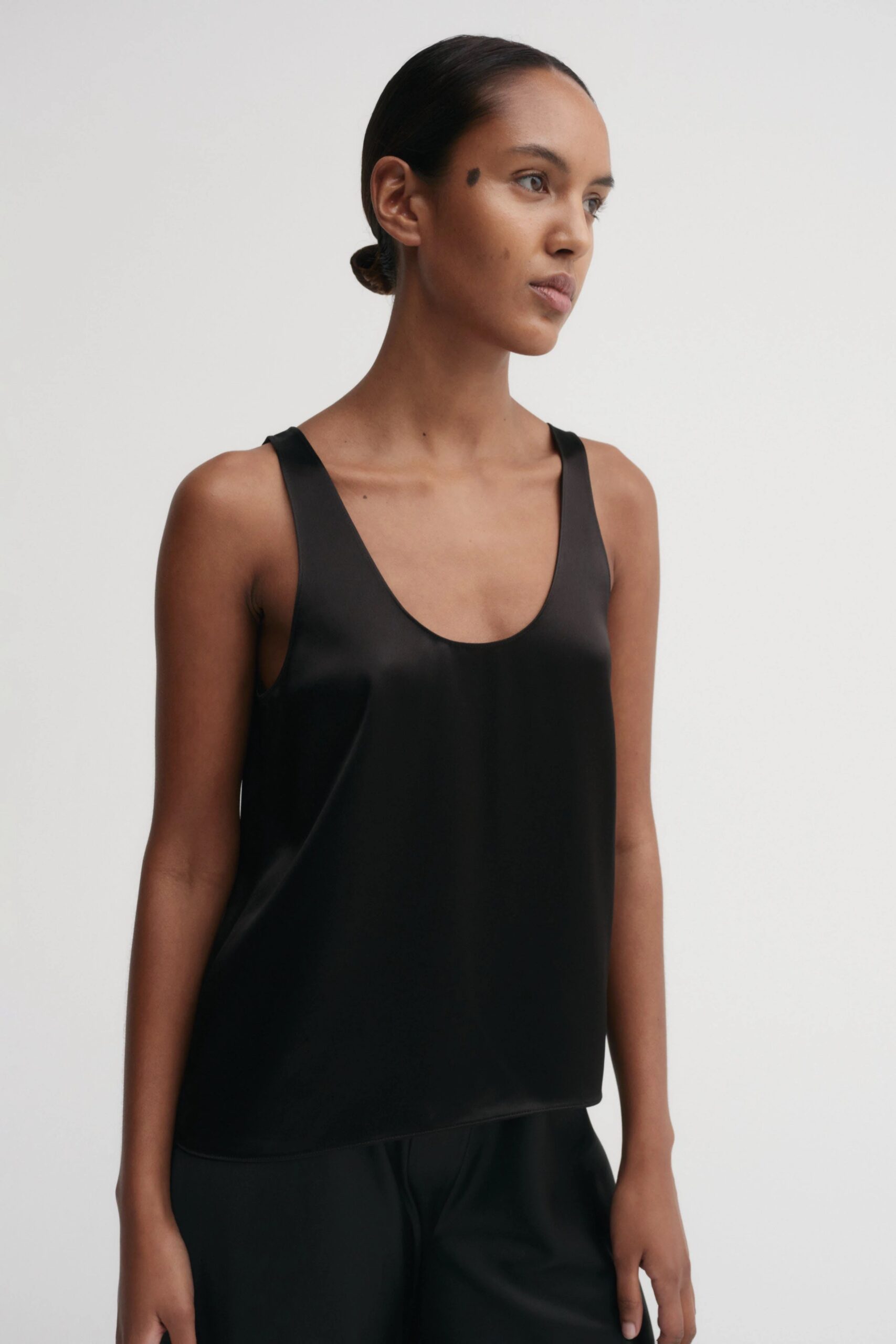 Satin-Top ROMY in Black, ALMADA LABEL