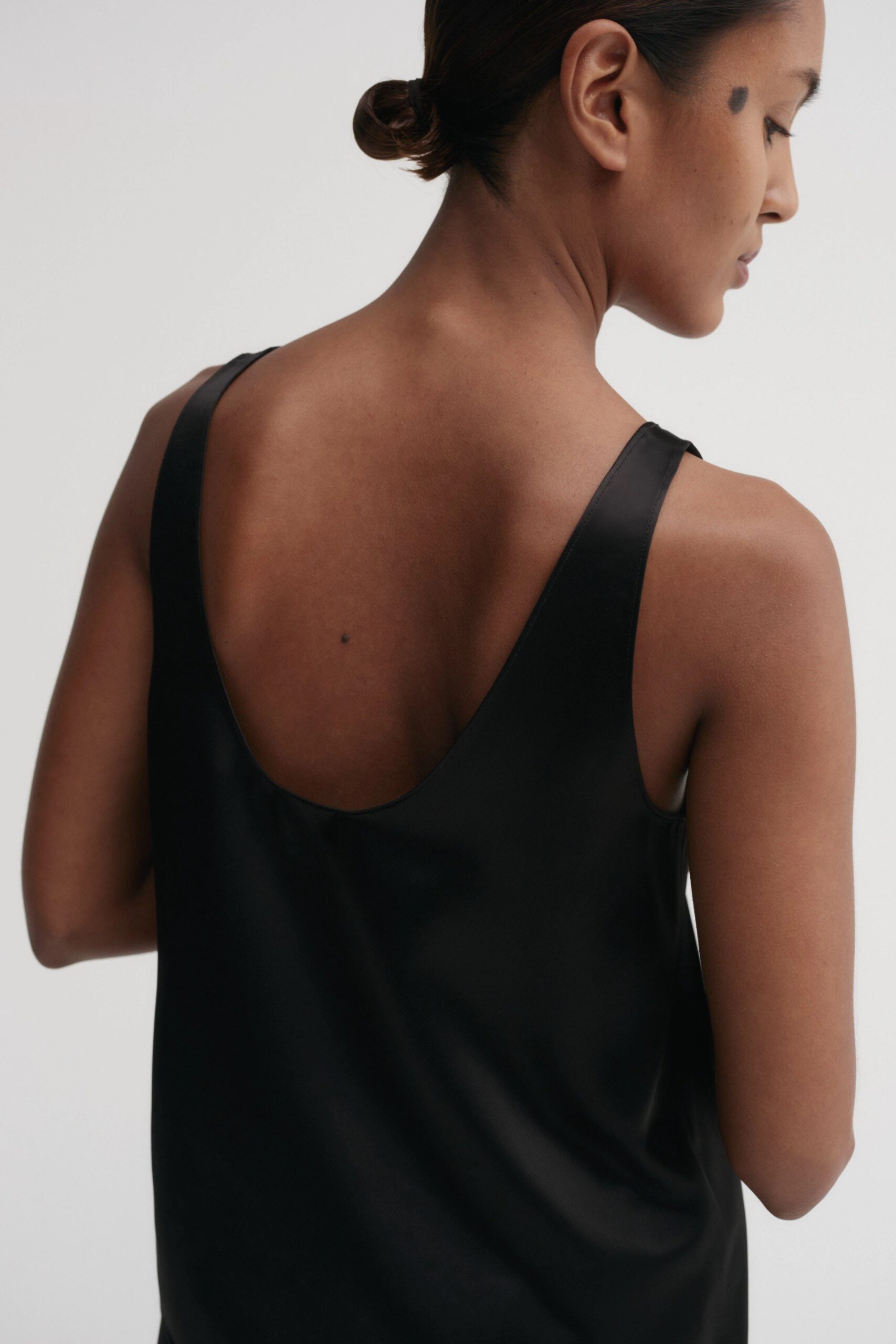 Satin-Top ROMY in Black, ALMADA LABEL