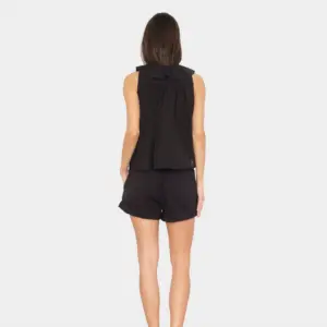 Short DECLANE in Black, XIRENA