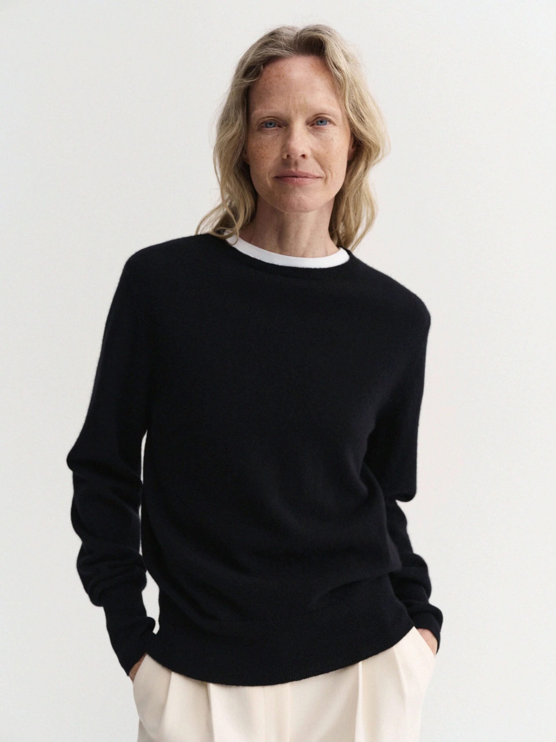 Pullover CECILE in black ALMADA LABEL