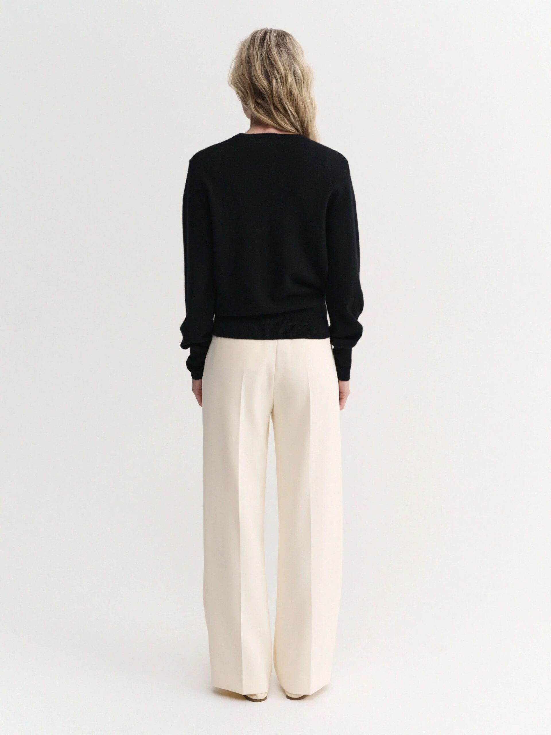 Pullover CECILE in black ALMADA LABEL
