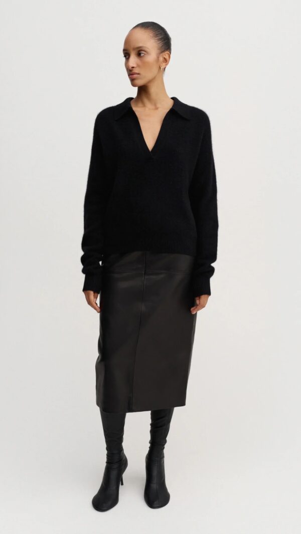 Pullover KAIA in black ALMADA LABEL