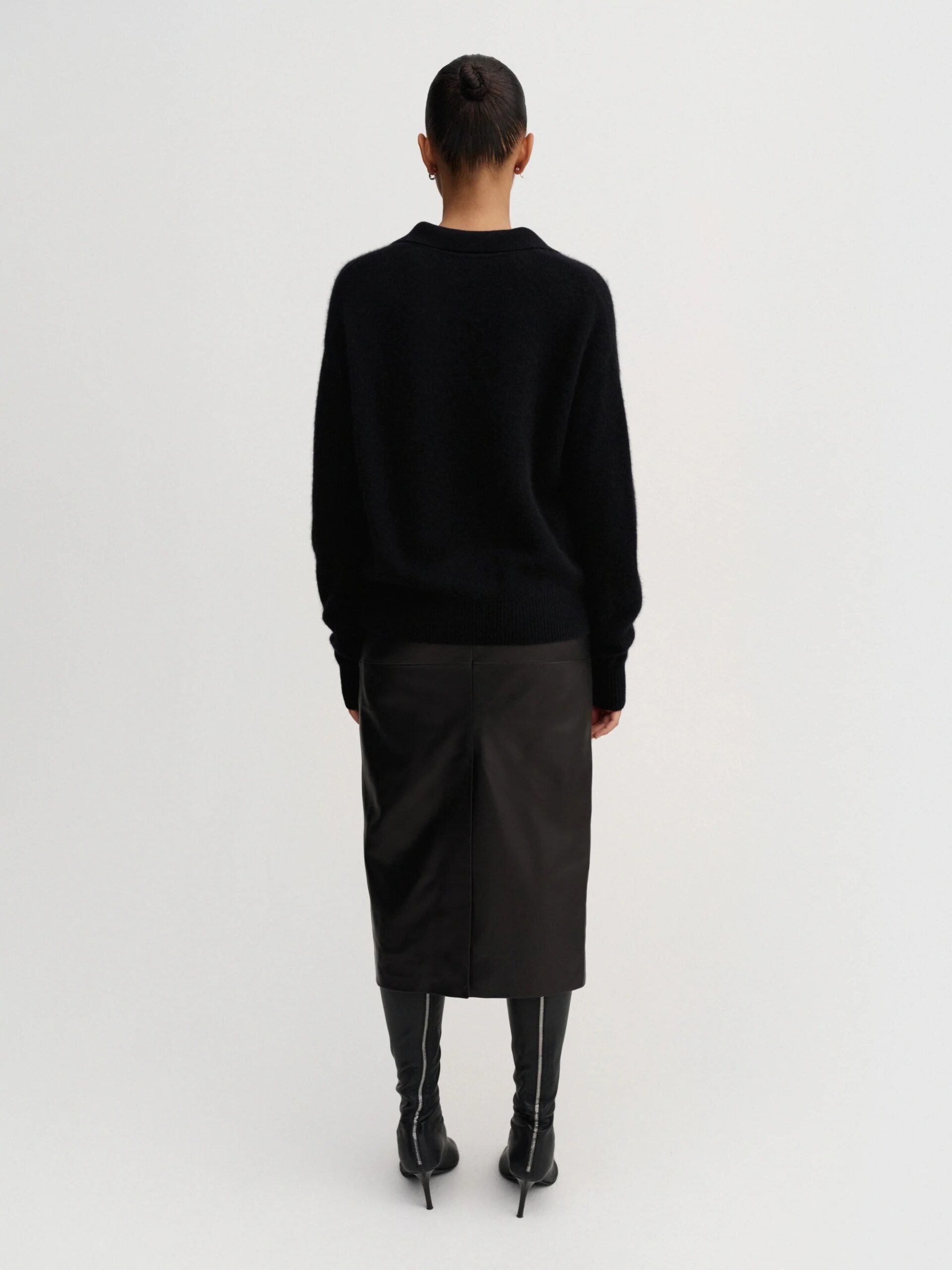 Pullover KAIA in black ALMADA LABEL