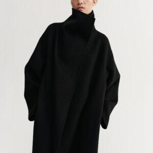 Mantel KAITY in black ALMADA LABEL