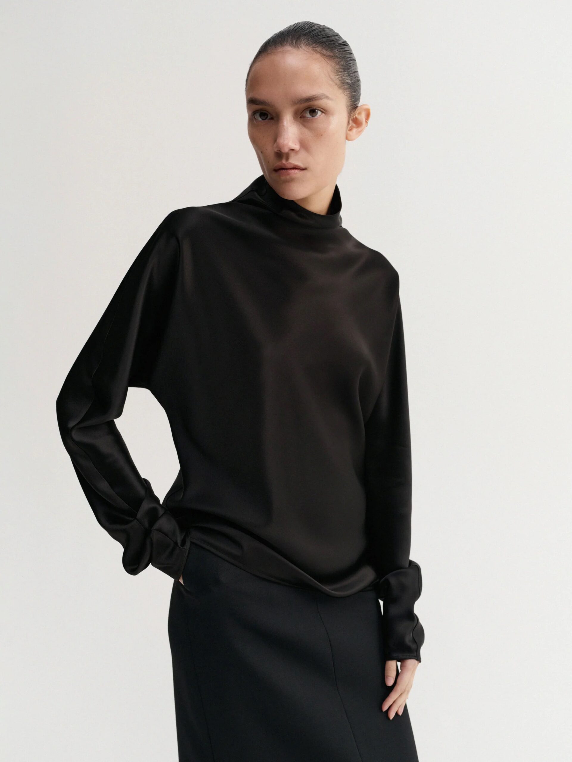 Bluse MADDY in Black ALMADA LABEL