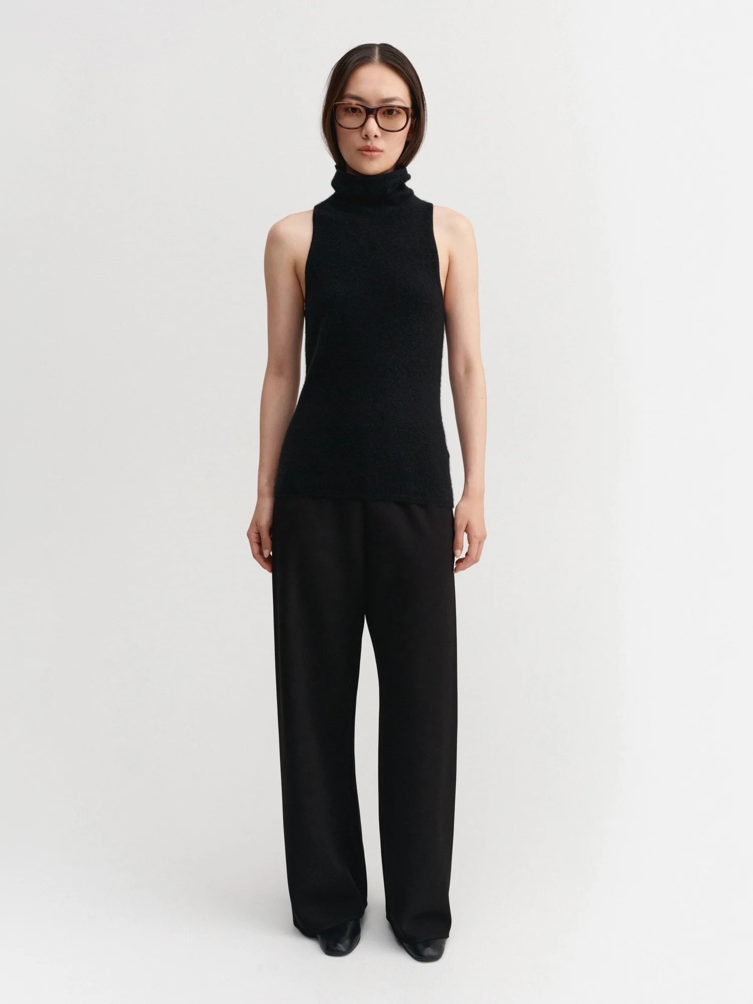 Top VIDA in Black ALMADA LABEL