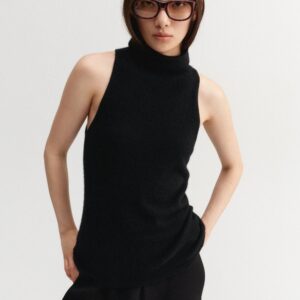 Top VIDA in Black ALMADA LABEL