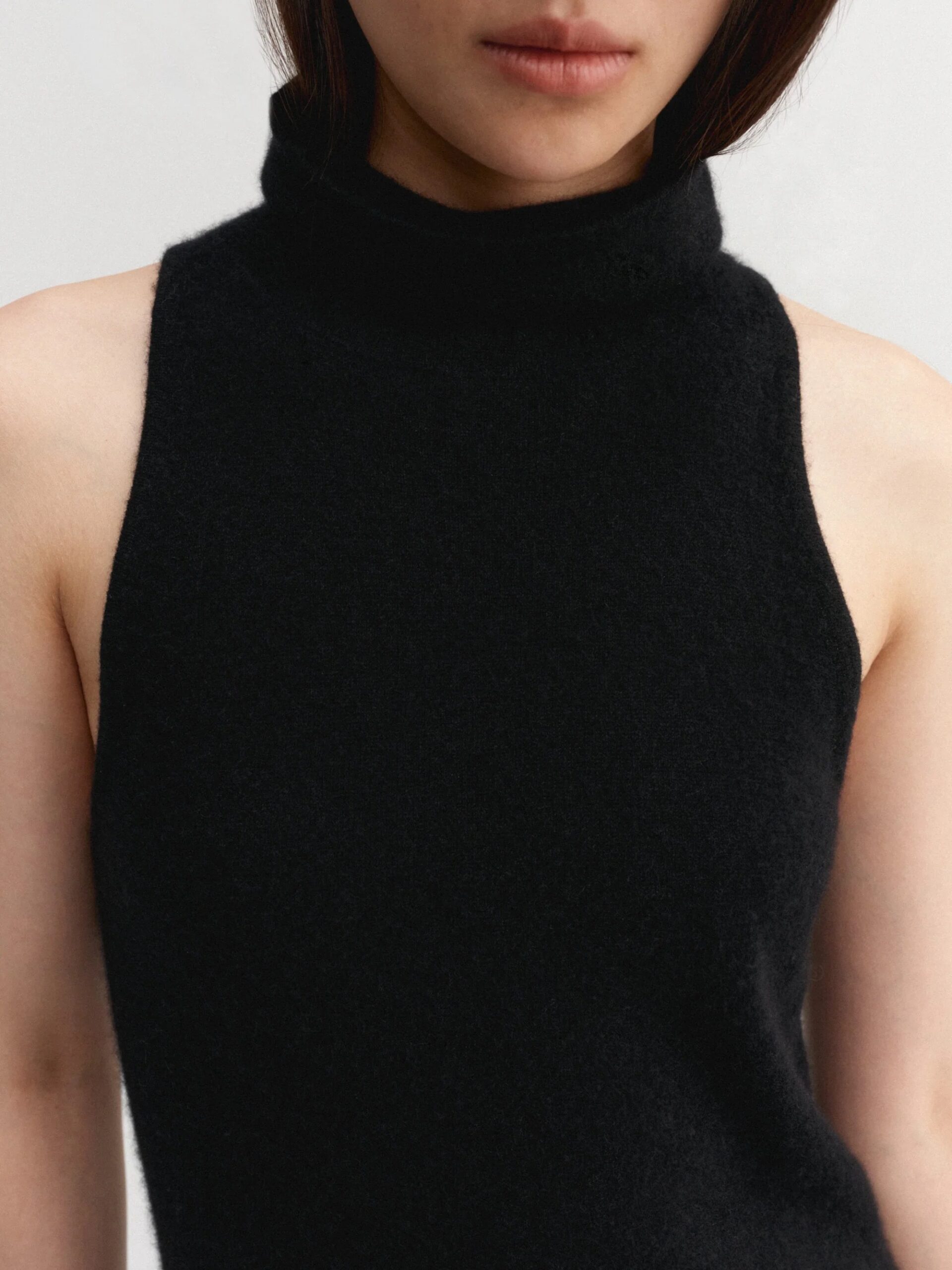 Top VIDA in Black ALMADA LABEL