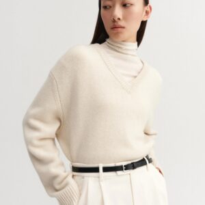Pullover YARA V-Neck in Vanilla ALMADA LABEL