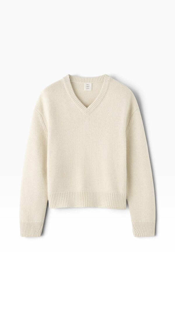 Pullover YARA V-Neck in Vanilla ALMADA LABEL